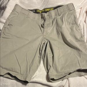 Lee Men's Flat Front Gray Shorts